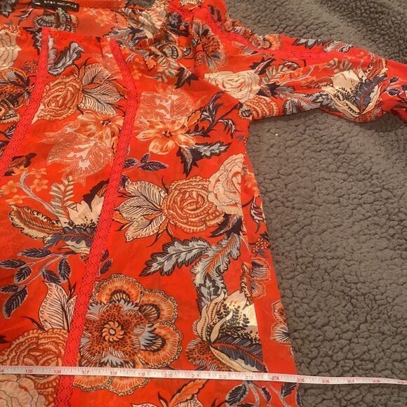 Sara Michelle Floral Top Size XL - Picture 11 of 12
